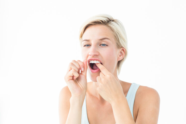 Jak utrzymać zdrowie jamy ustnej: Praktyczny przewodnik codziennej higieny